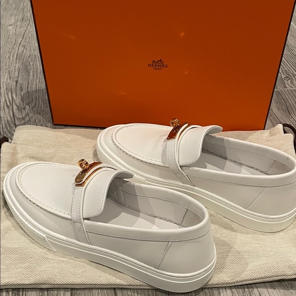 Hermes White Leather Women's Sneakers with Gold Accent - Picture 4 of 11